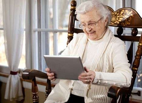 Пожилые люди все чаще пользуются соцсетями
