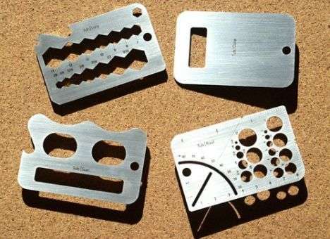 Набор инструментов уменьшили до размера кредитки