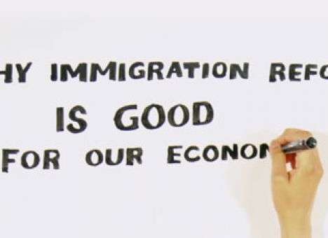 США заработают на легализации мигрантов 1 у.е.,5 трлн - Белый Дом (ВИДЕО)