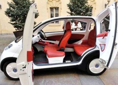 P-Mob: мини-автомобиль на солнечной энергии