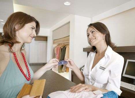 Банки затягивают украинцев в кредитные сети