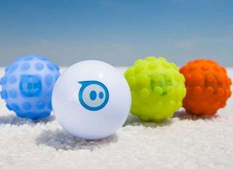 Показан робошар с управлением при помощи смартфона