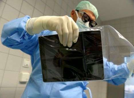 iPad поможет хирургам оперировать пациента