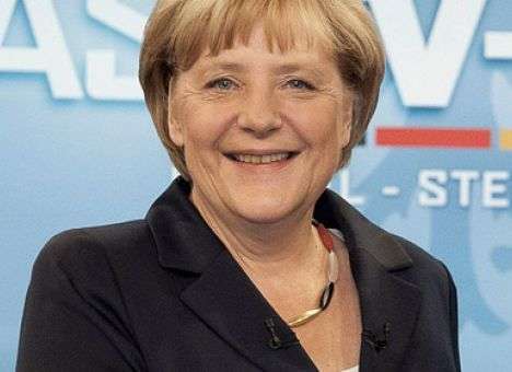 У ожерелья Ангелы Меркель появился аккаунт в Twitter