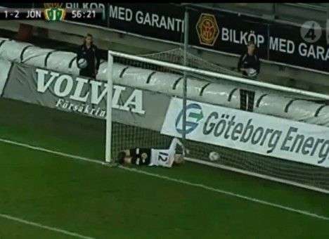 Британский Смайли забил в Швеции красивый гол (ВИДЕО)