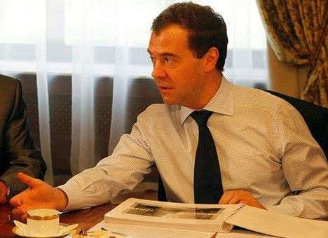 Медведев пожертвовал месячный заработок пострадавшим от наводнения