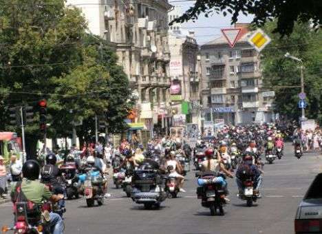 Днепропетровский губернатор будет праздновать день рождения с голым диджеем