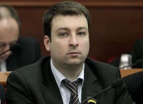 У Кличко узнали, что бюджетников Киева насильно делают «регионалами»