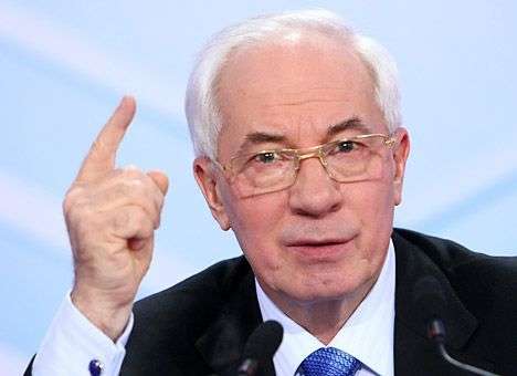 Азаров увидел на Прикарпатье «разруху» от паводка 2008 года