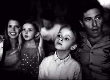 В Диснейленде несанкционированно сняли фильм ужасов (ВИДЕО)