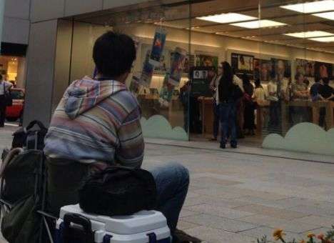 Очереди за новыми iPhone выстраиваются за 8 суток до начала продаж