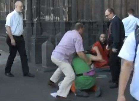 В Германии оштрафовали соратника Pussy Riot (ВИДЕО)