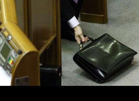 «Тушки» попробуют захватить партию Яценюка