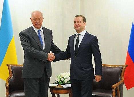 Азаров предложил Медведву показать, что именно ему не нравится в соглашении с ЕС