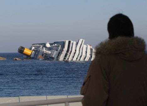 На месте крушения Costa Concordia найдены человеческие останки