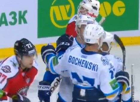 «Донбасс» уступил «Барысу» в КХЛ (ВИДЕО)