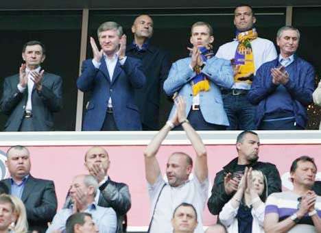 Как стать ближе к Ахметову и Курченко