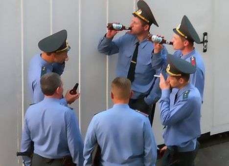 На Донетчине сто правоохранителей уволили за дебоширство и пьянство