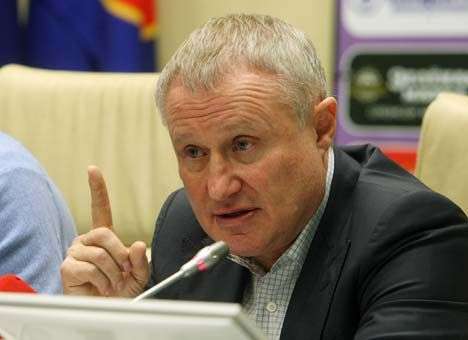 Как Суркис записался в спасатели Украины