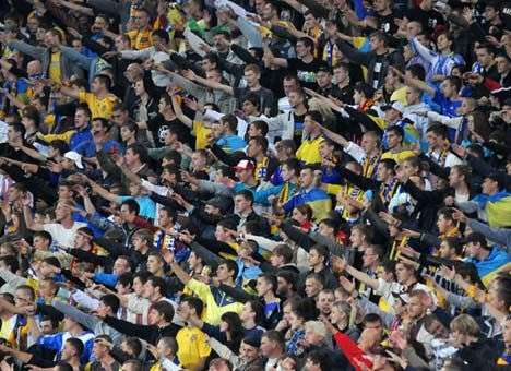 Пшонка заслал на «Арену Львов» львовских прокуроров