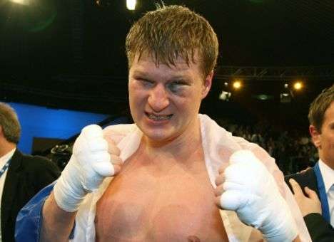 Команда Поветкина хочет дисквалификации судьи боя с Кличко