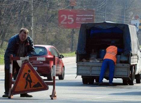 В трассу Киев-Одесса закатают еще 203 млн. грн