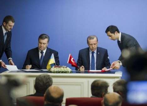 Президент Янукович пообещал пускать турок в Украину на 60 дней