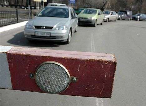 Железнодорожники не очень-то спешат модернизировать жд переезды