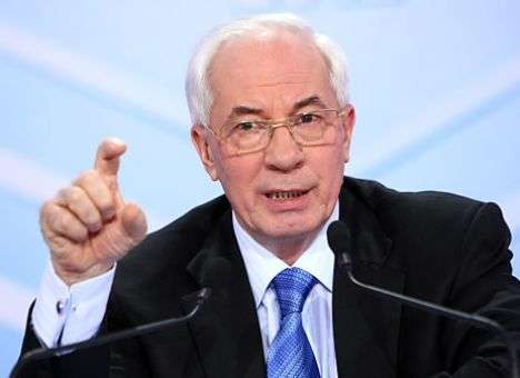 Азаров обвинил в падении торговли с Россией на 25% нерадивых чиновников