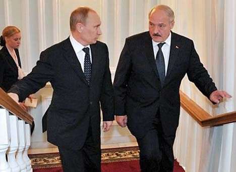 Лукашенко: обсуждаю с Путиным все вопросы по-дружески