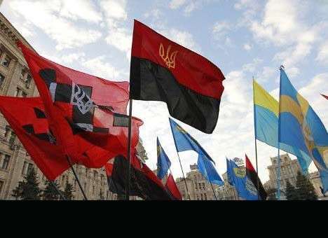 В «Свободе» жалуются, что им третьи сутки блокируют выезд в Киев на Марш УПА (ФОТО)