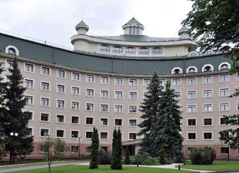 Больница «Феофания» закупила полотенец и ролет на 1,7 млн грн