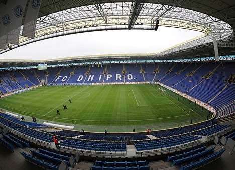 Сегодня ФФУ займется «затемнением» на «Днепр-Арене»