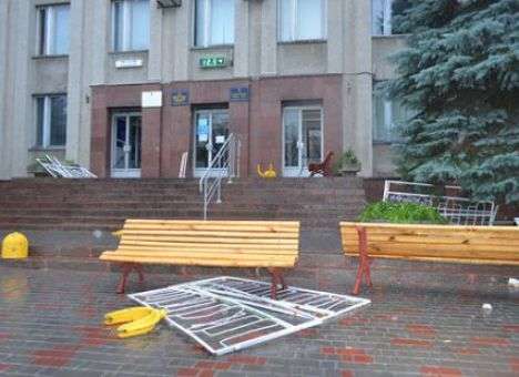 Мэр Первомайска не пустила окружком в здание горсовета