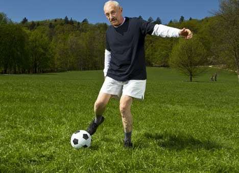 Как футболисту заработать на пенсию