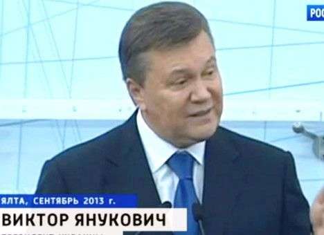 Российское ТВ издевается над Януковичем, восхищается языком Азарова и пугает УПА (ВИДЕО)