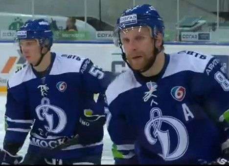 «Донбасс» одолел московское «Динамо» в КХЛ (ВИДЕО)