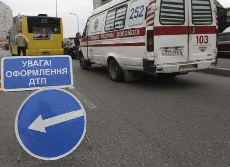 В Крыму депутат-«регионал» на двойной сплошной устроил ДТП с жертвами