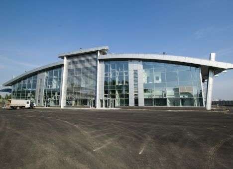 Возмущенные пассажиры «Жулян» блокируют аэропорт