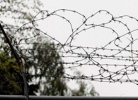 Из-за евроинтеграции Россия оградилась от Украины колючей проволокой, - СМИ