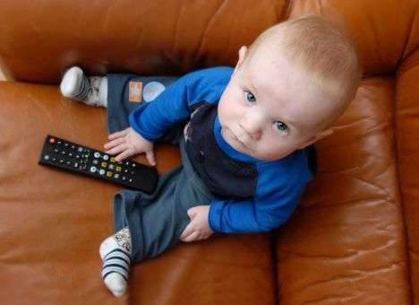 Каждый третий ребенок в США начинает пользоваться гаджетами раньше, чем говорить