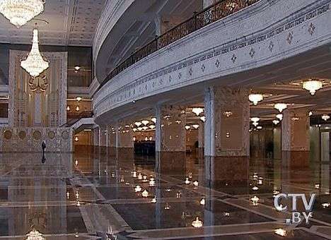 Лукашенко заказал себе в резиденцию зимний сад, 3D-кинотеатр и вертолетную площадку (ФОТО)