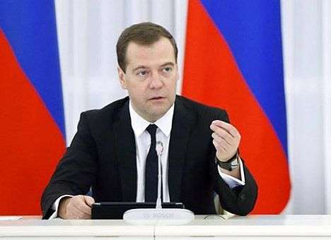 Медведев успокоил европейцев: газ будет, несмотря на долги Украины