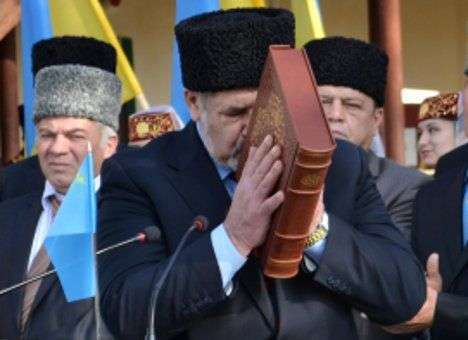 В Крыму прошла инаугурация нового главы меджлиса (ФОТО)