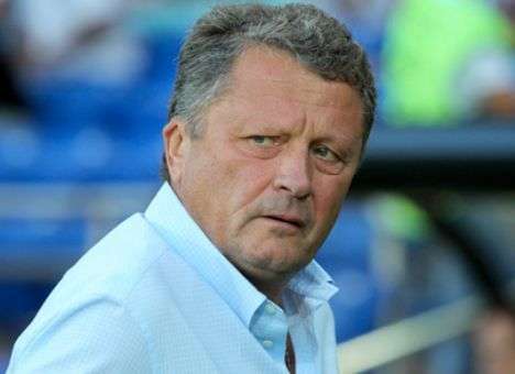 Маркевич уже играет в футбол в маске