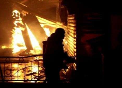 Горячий передел: в Крыму пылают пансионаты, магазины и рестораны