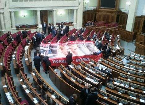Пятерых депутатов вызвали на допрос по делу против Тимошенко (ФОТО)