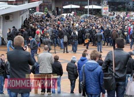 Как в Киеве ведут битву за билеты на футбол (ВИДЕО)