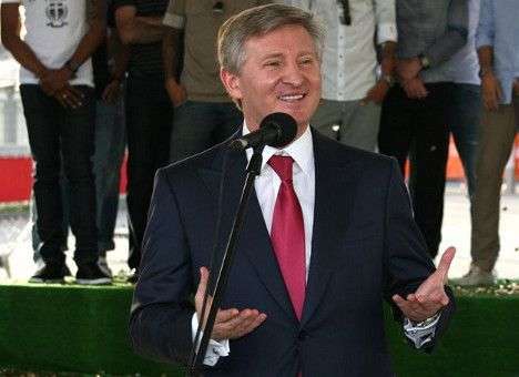 Ахметов хочет зарабатывать на игроках