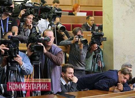 Журналистам в Раде при входе в ложу прессы устроили «фейсконтроль»